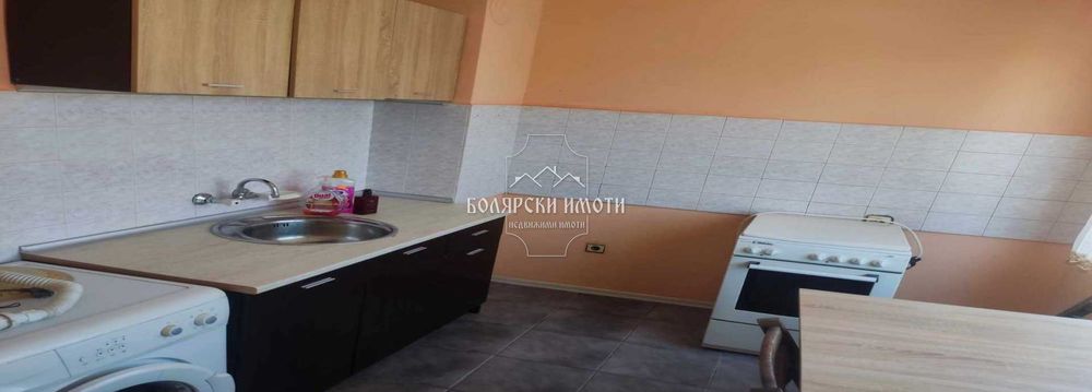 Тристаен апартамент в кв. Бузлуджа