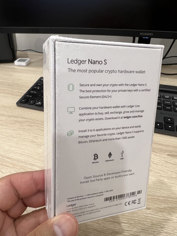 Аппаратный криптокошелек Ledger Nano S