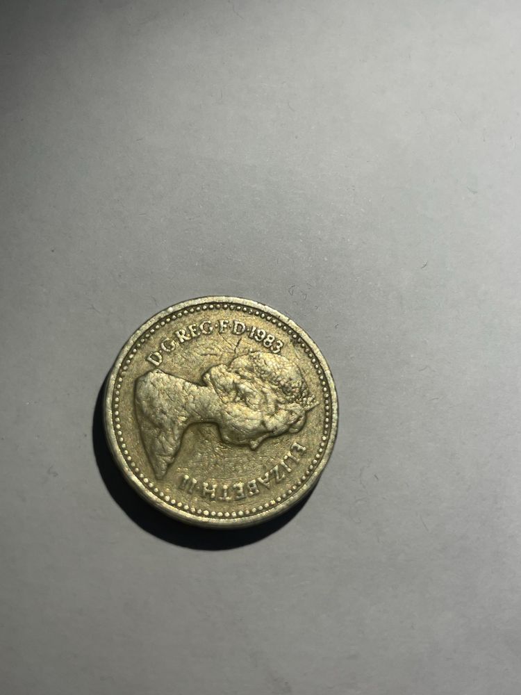 One Pound Elizabeth II