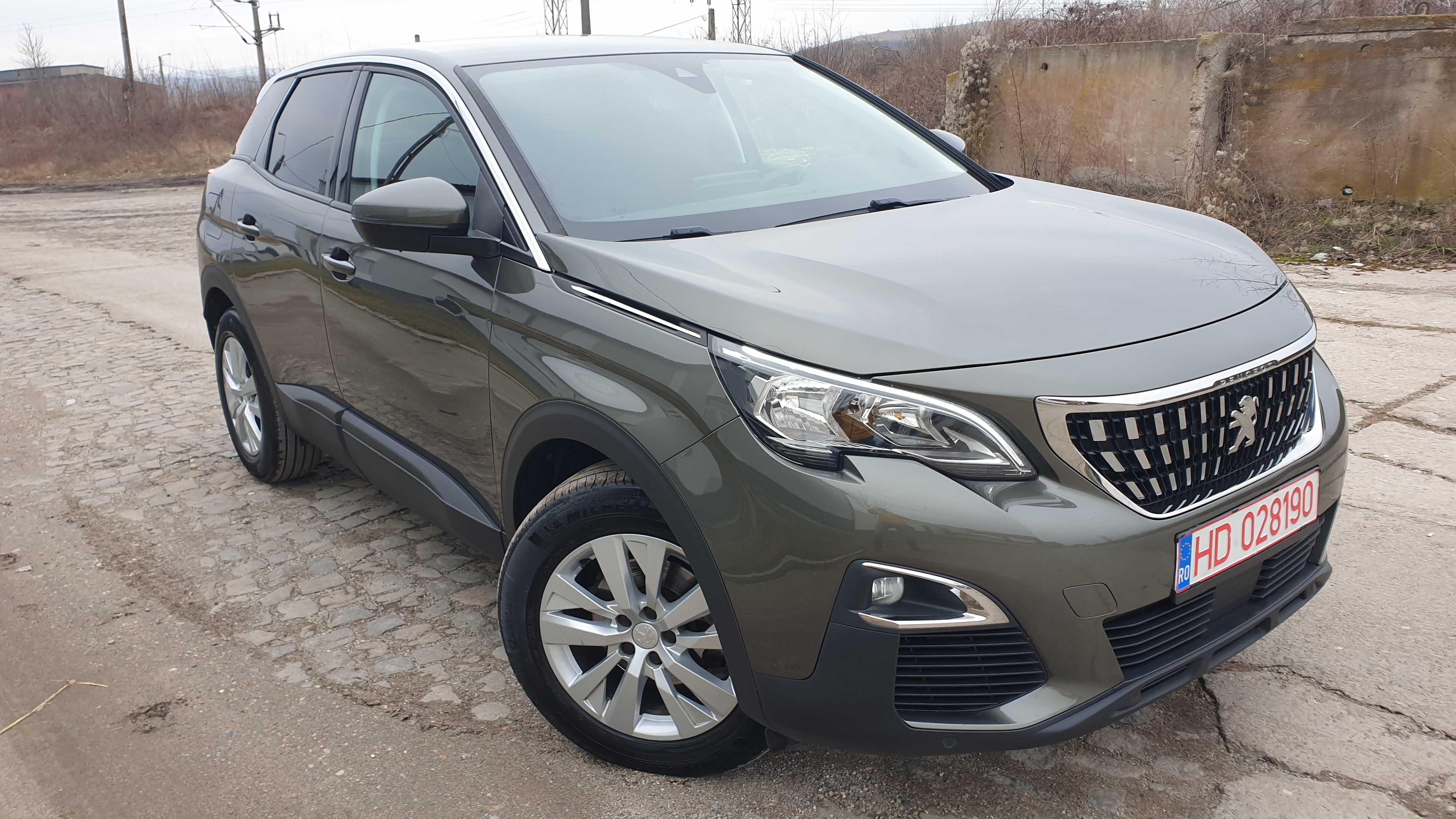 Peugeot 3008/1,5 Hdi /130 hp/ 2019/euro 6/Automat/Navi/Padele/leduri/