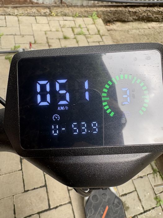Vând trotinetă kukirin A1,