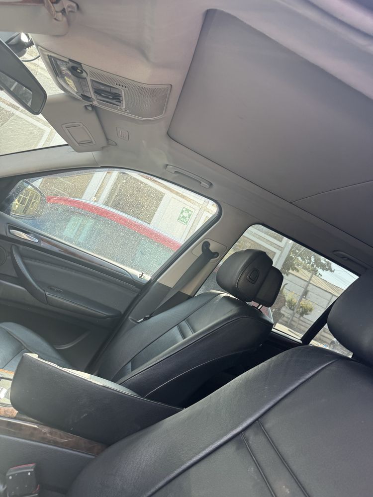 Vand BMW X5 ,2009  3.0 Biturbo avariat