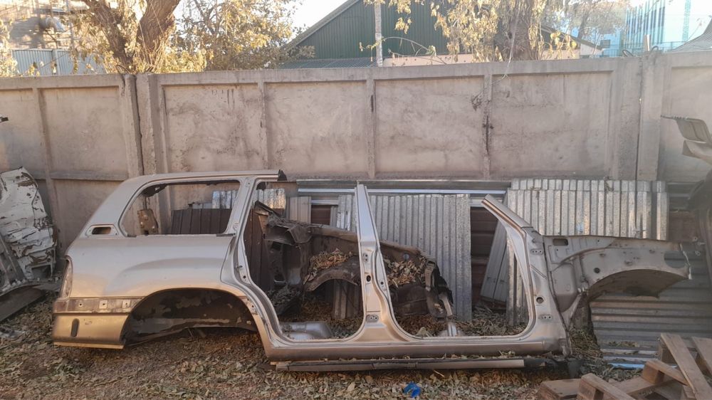 Крыло с порогом и стойкой  TLC100/105/LX470