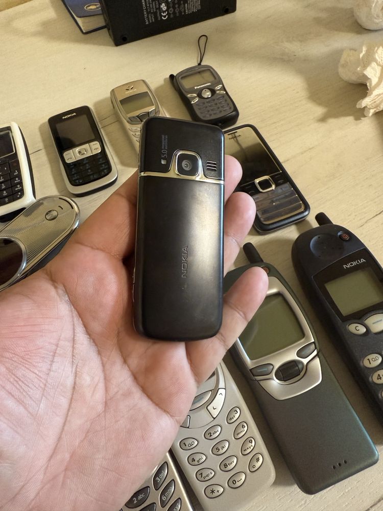 Vand telefoane nokia vitage pentru colectie