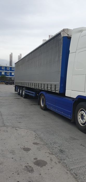 Vând Semiremorca Prelată