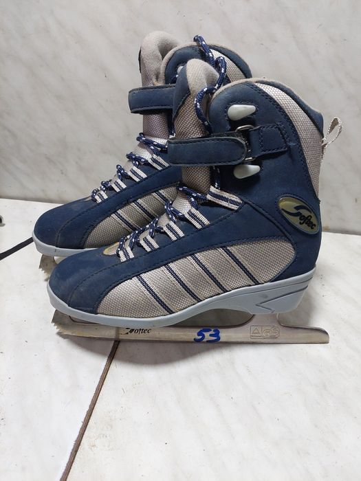 Patine gheata 53 patinaj artistic Softec  marime  37 ( 24  cm)