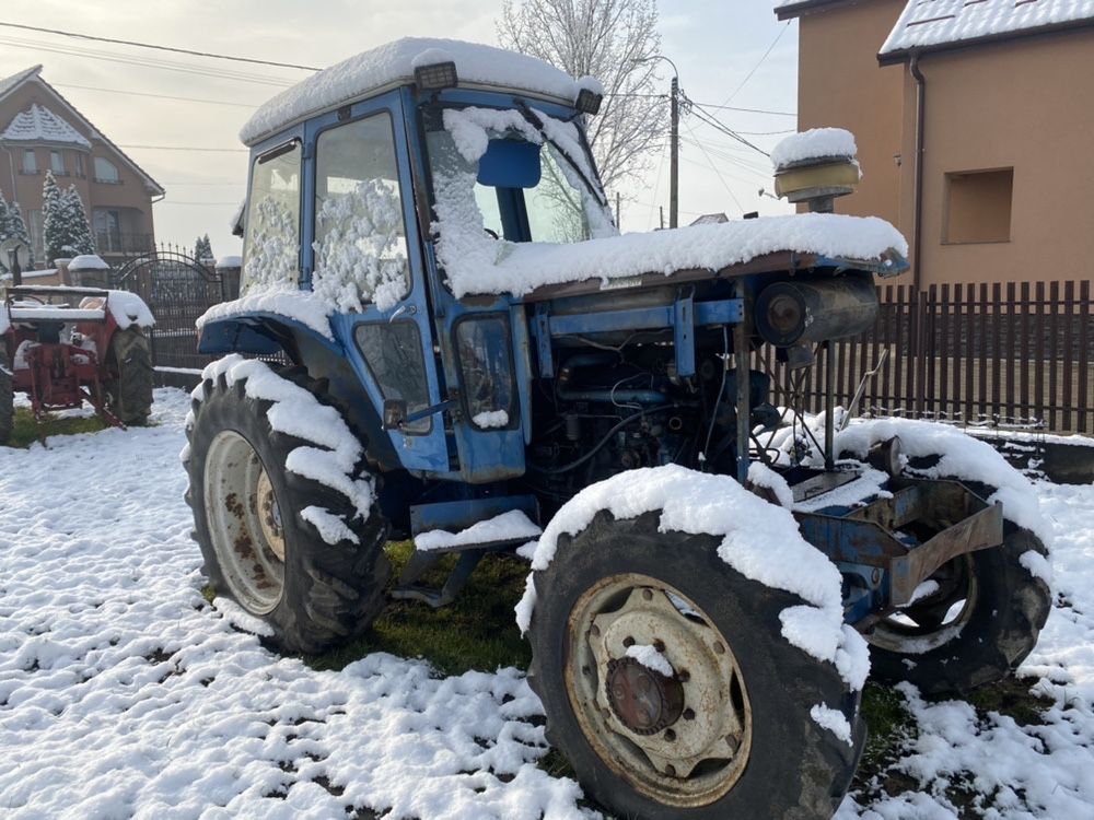 Dezmembrez ford 7700 tractor