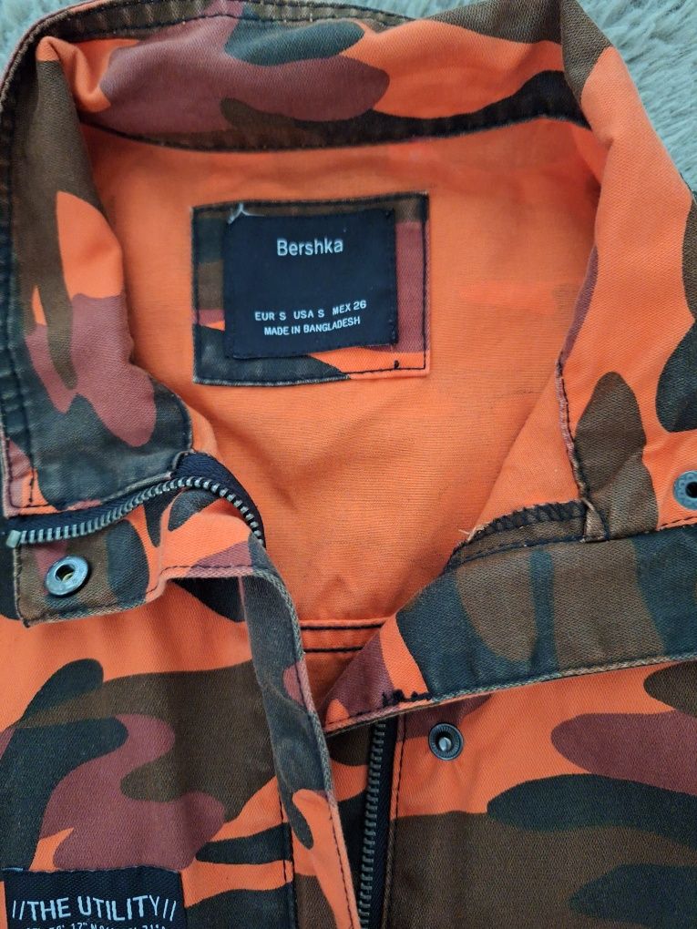 Жестоко яке bershka S