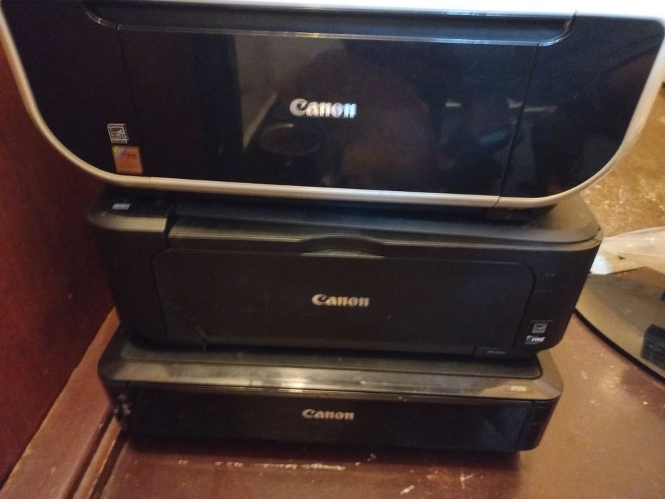 Trei imprimante canon mp210 ip725 mg3550