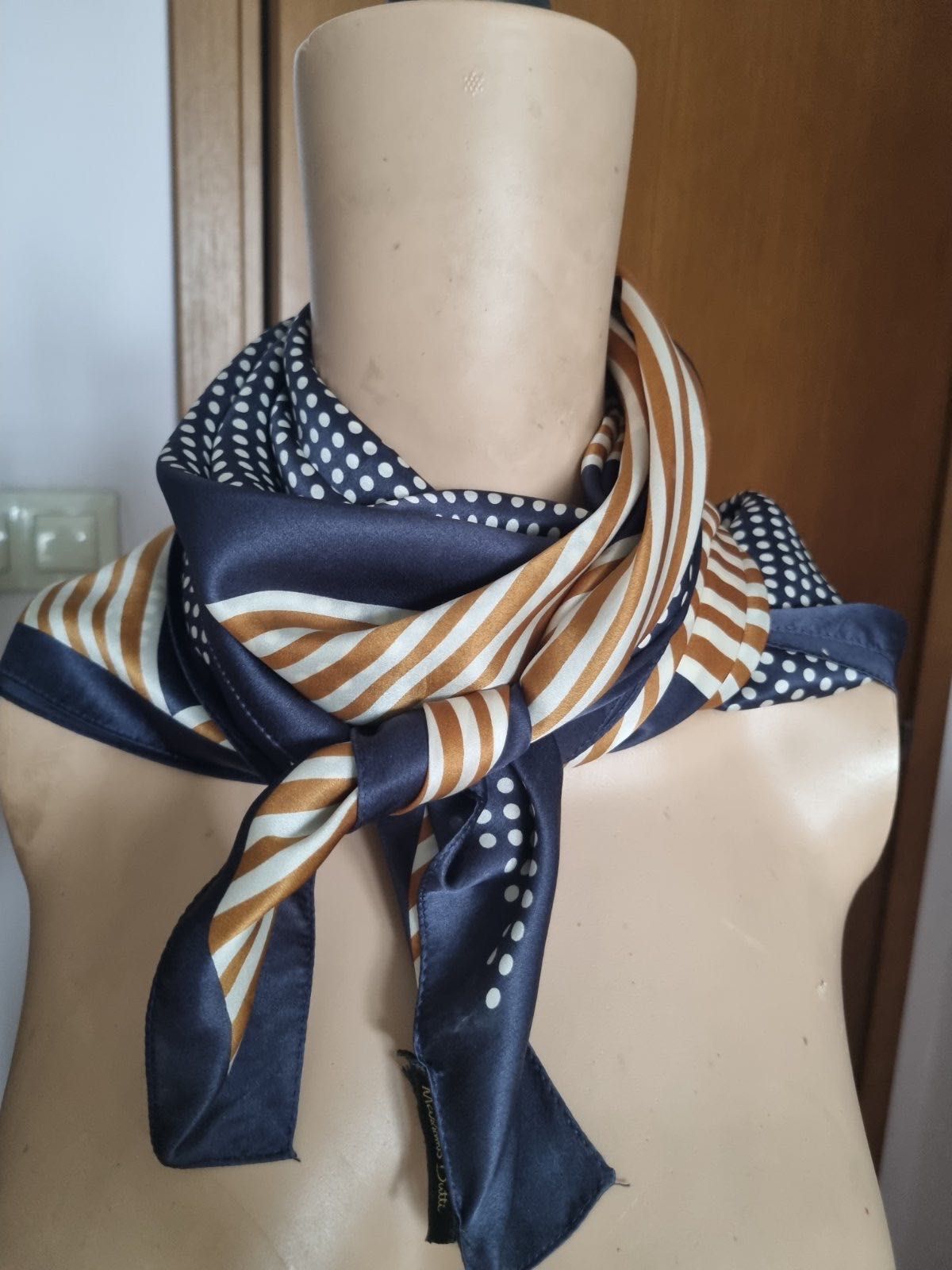 Копринен шал Massimo Dutti