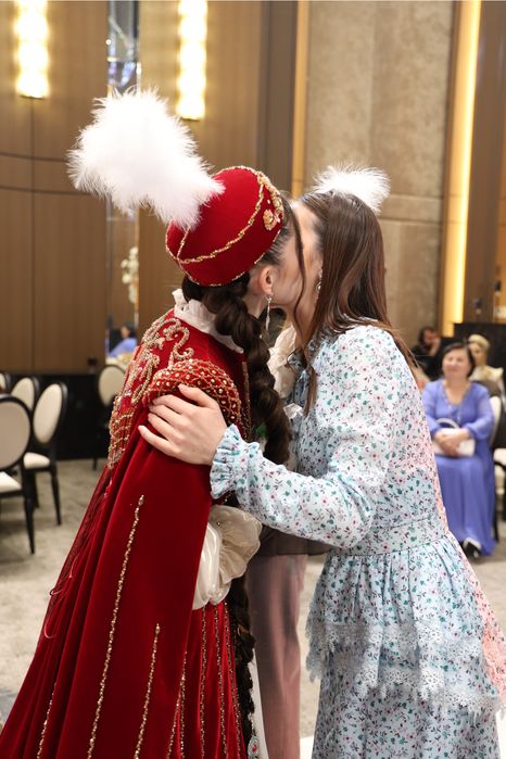 Продаю нежное голубое платье в цветочный принт!