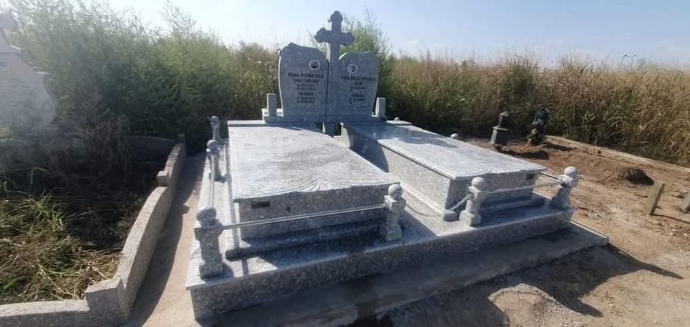 Cruci cripte monumente funerare comstnata