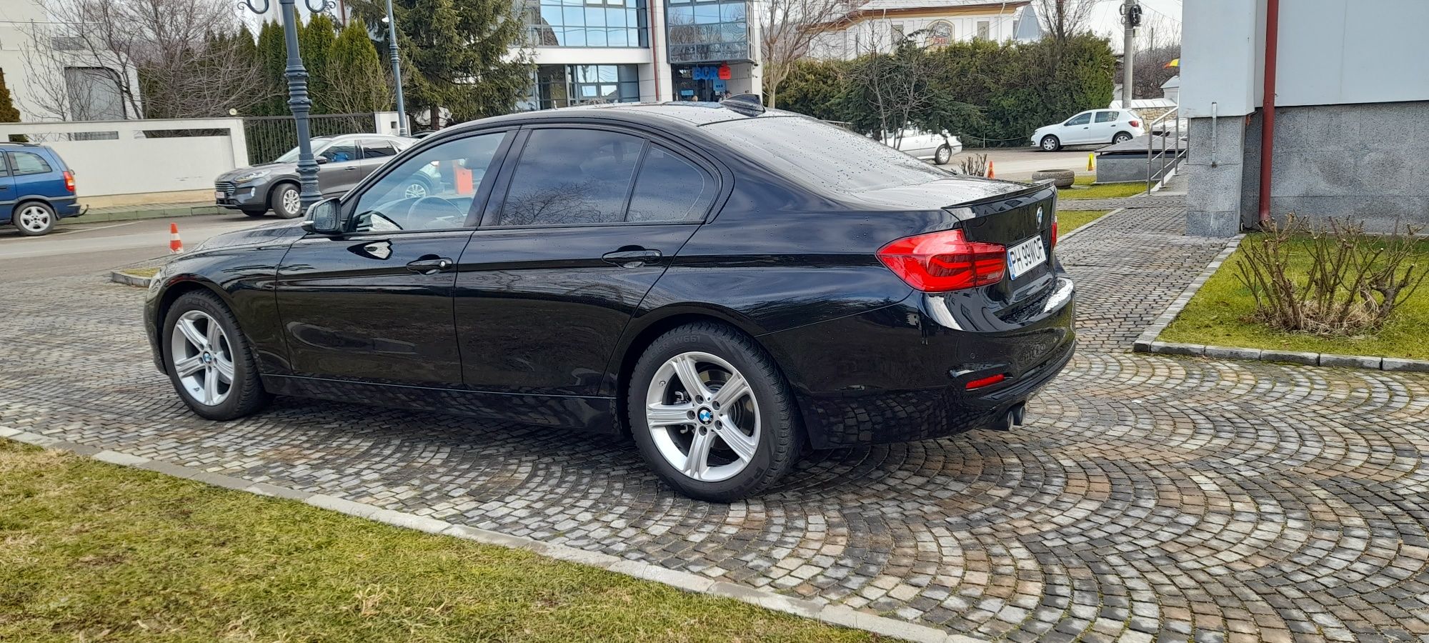 BMW Seria 3 F30 Facelift 320 D 190 cp Automat Sportline