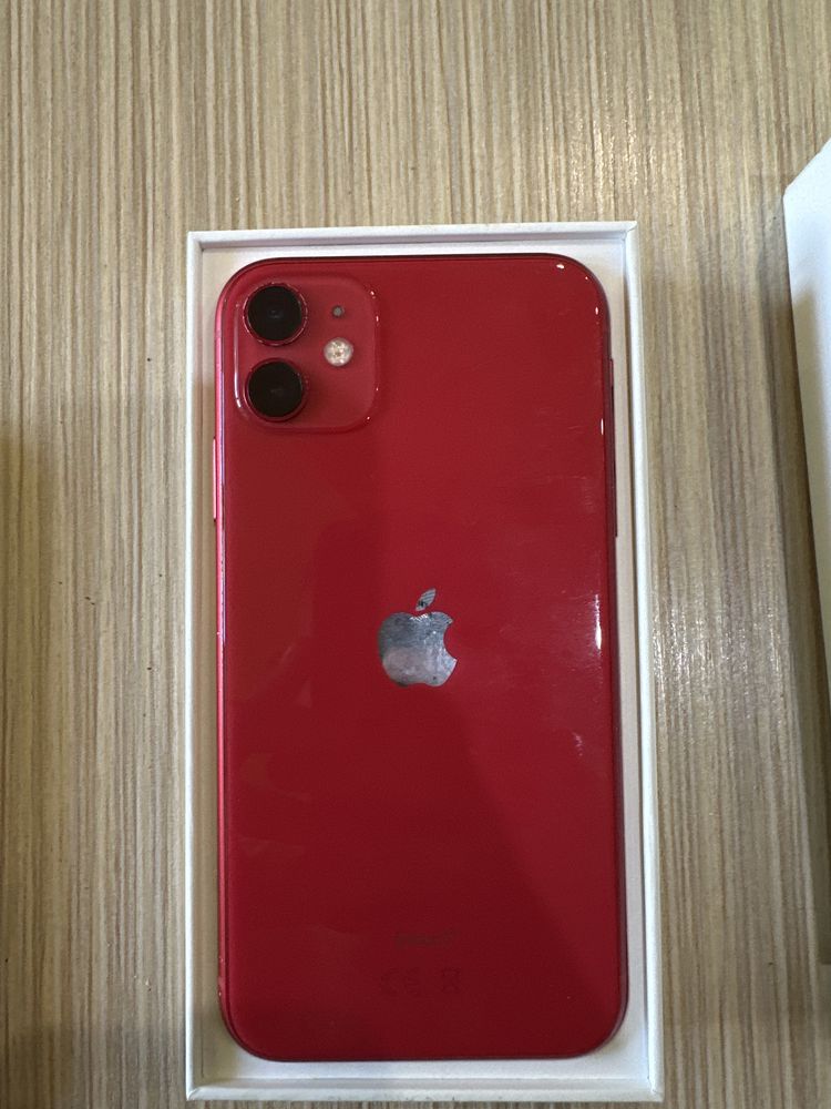 iPhone 11 64GB+черен калъф