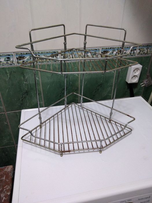 Полка угловая в ванную комнату