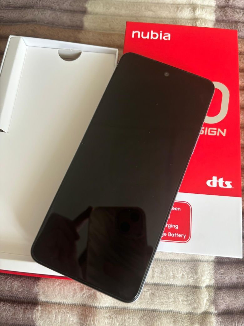 Nubia V60 Design