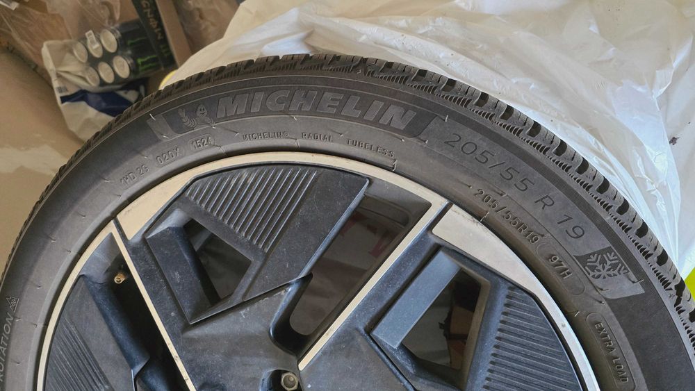 Продавам Гуми/джанти 19