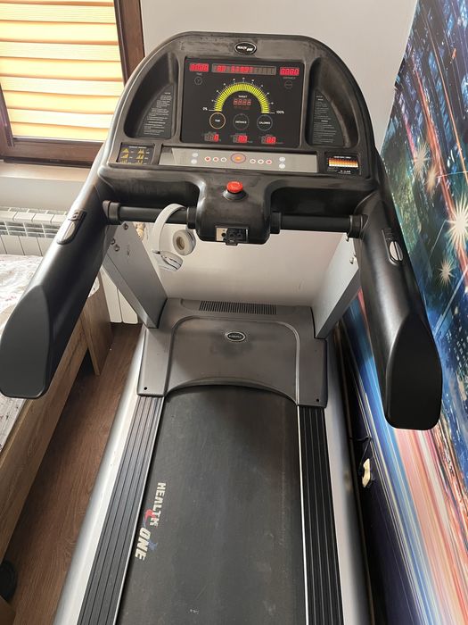 Професионална пътека за бягане HERA-7000