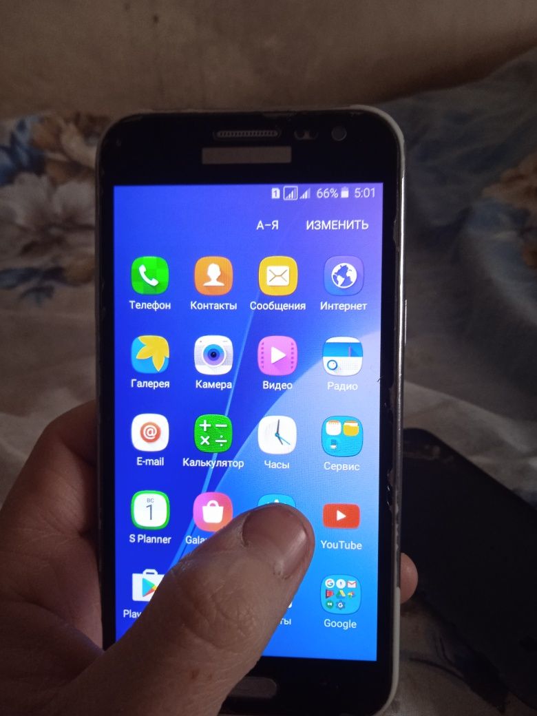 Samsung j2 8gb 2017