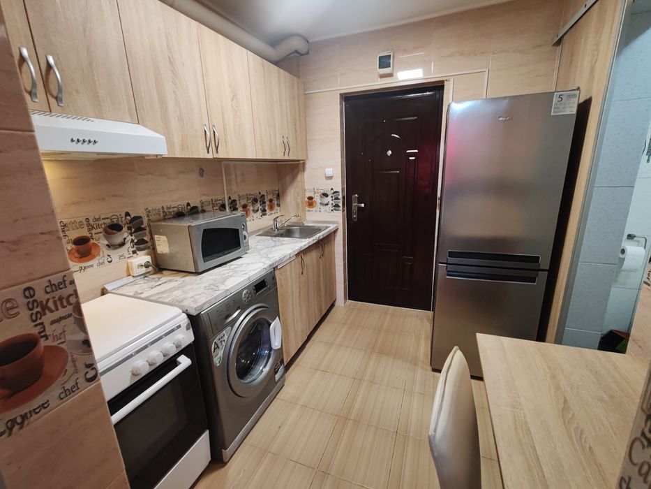 Închiriez garsonieră