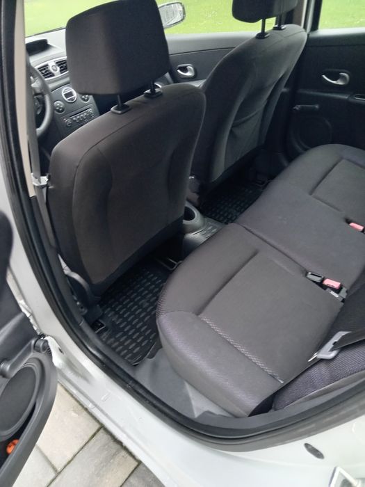 Vând Renault Clio automat 1.6 benzina