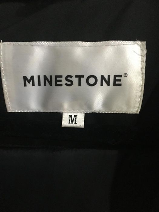 Продам теплую зимнюю куртку для юноши  "MINESTONE".