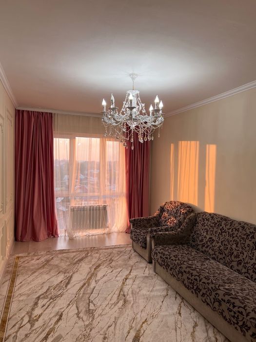 Диван в хорошем состояний