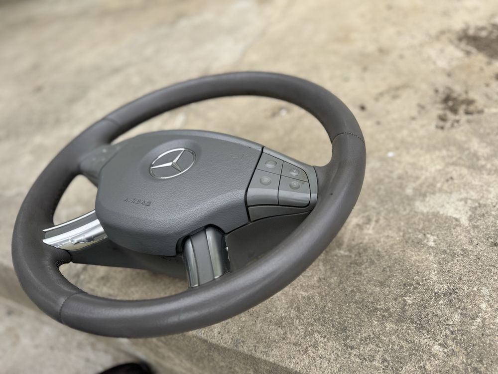 Сив кожен волан за Mercedes ML W164, GL X164, R W251