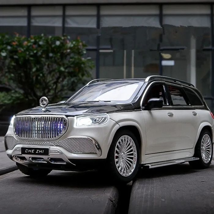 Macheta auto  metalica Maybach GLS600 scara 1:24