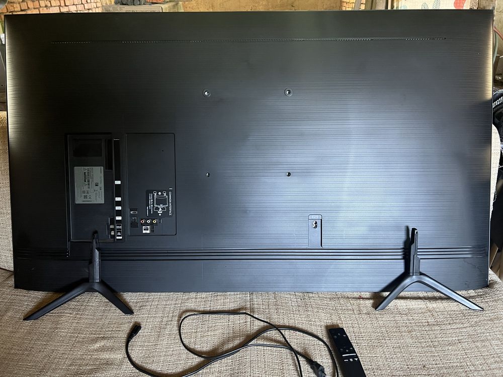 Smart TV Samsung Crystal HUD 55 (пукната матрица)