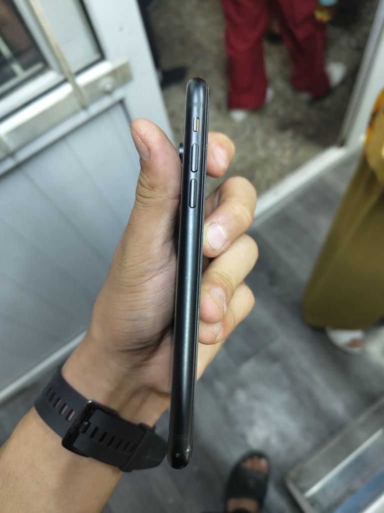 Iphone Xr black.