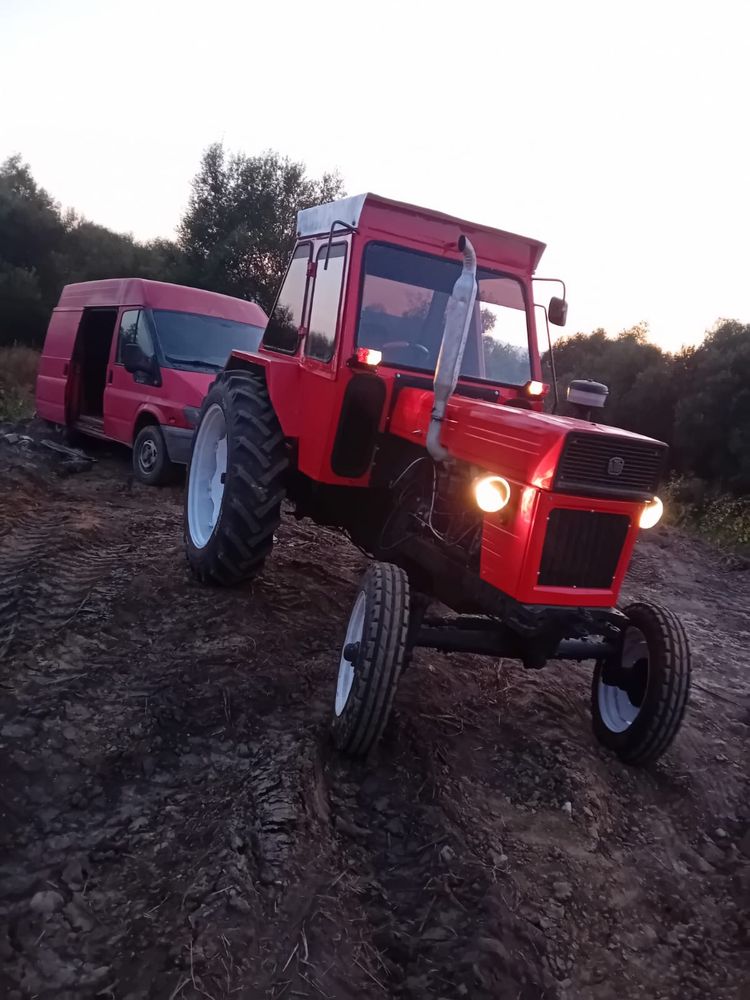 vand tractor UTB 650