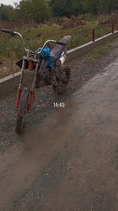 Vând moto cross de 125cc . Sau schimb