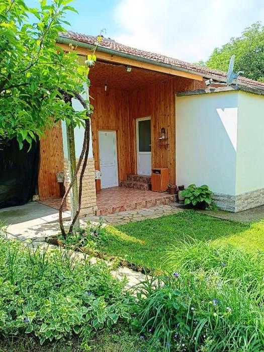 Вила САМО за Коледа, Крушунски водопади