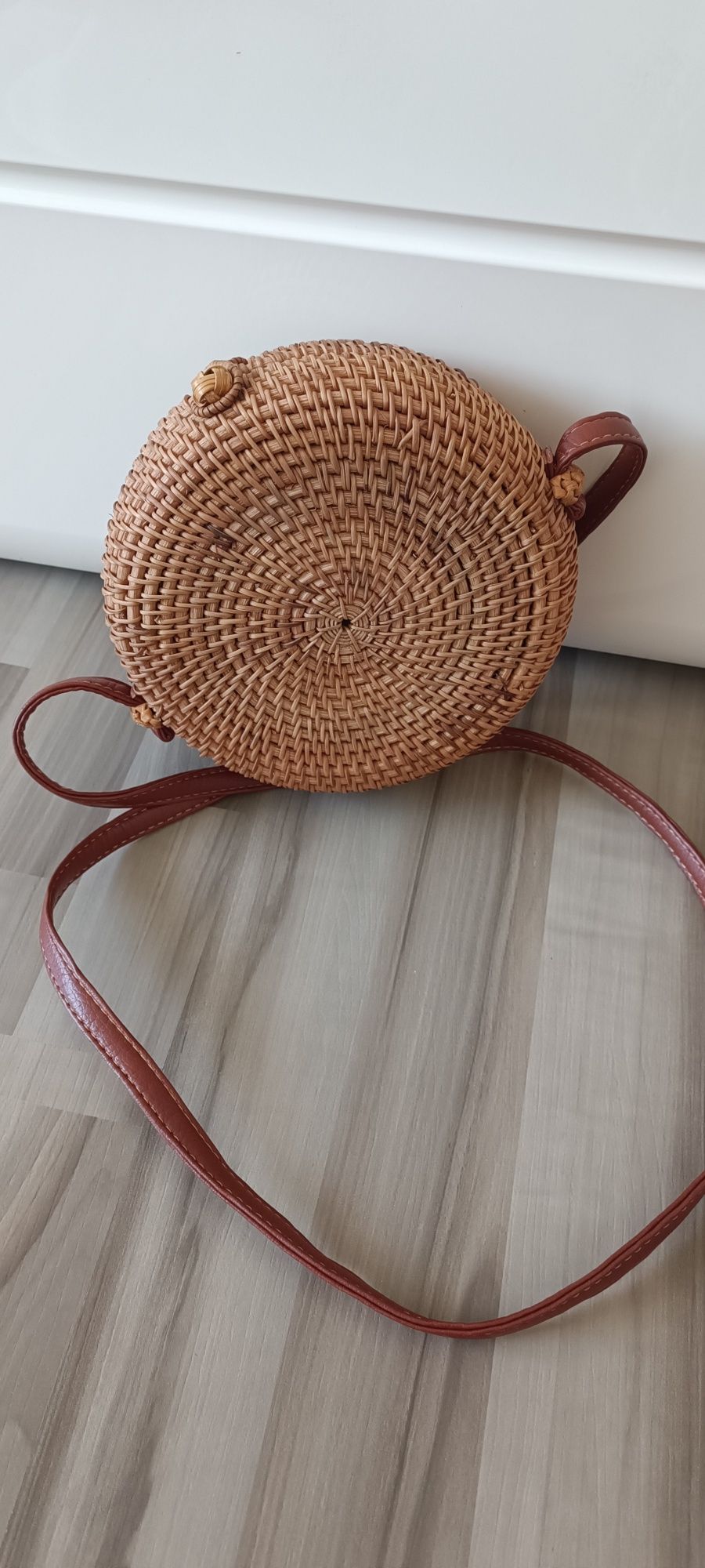 Кокетна лятна чантичка