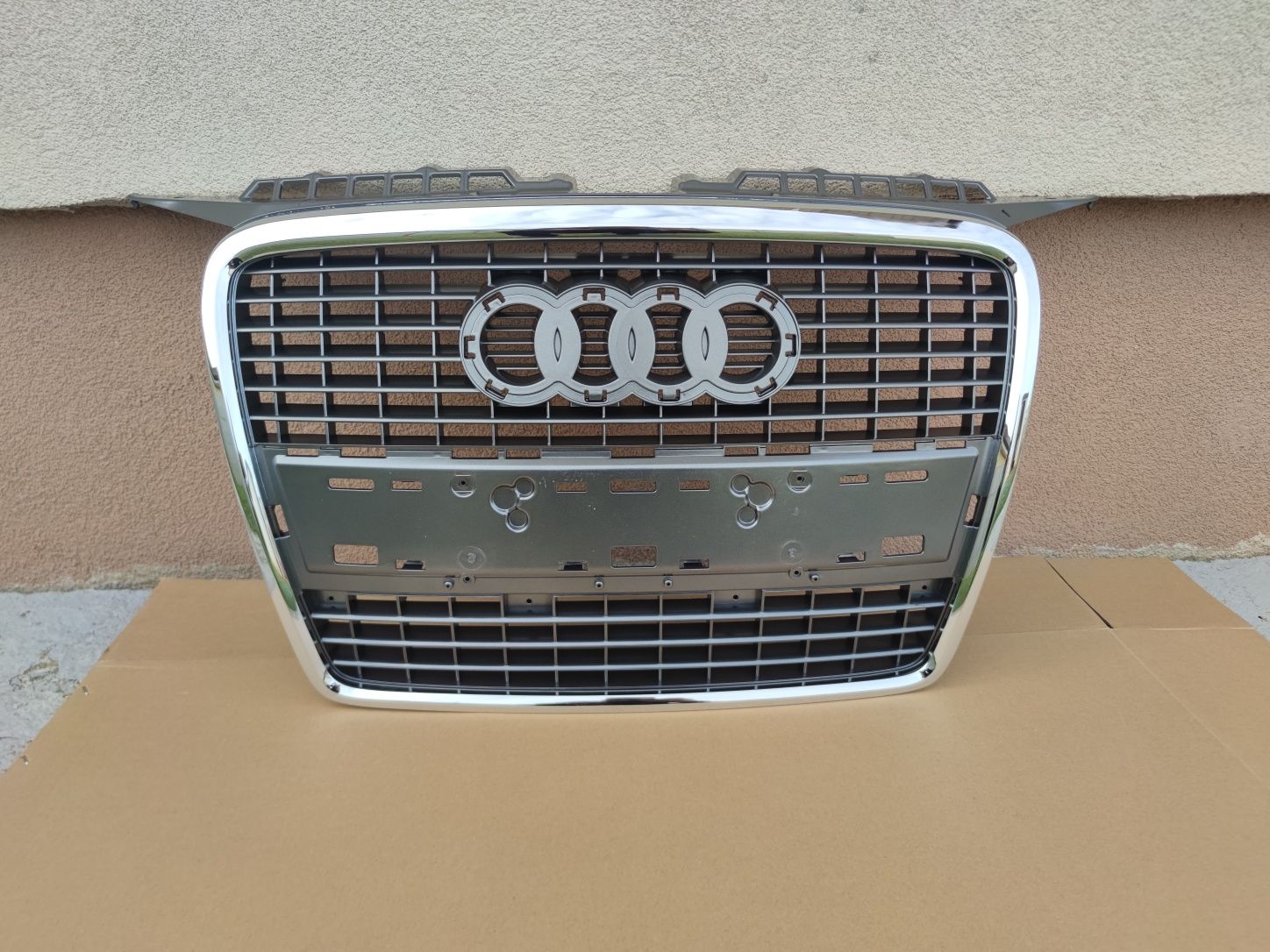 Grila masca Audi A3 8P 2004-2008 noua