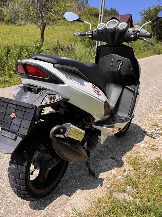Scuter Malaguti F12R Phantom cu acte