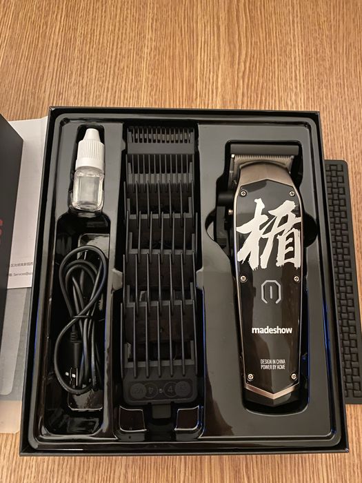 Vând masină de tuns aproape noua !!