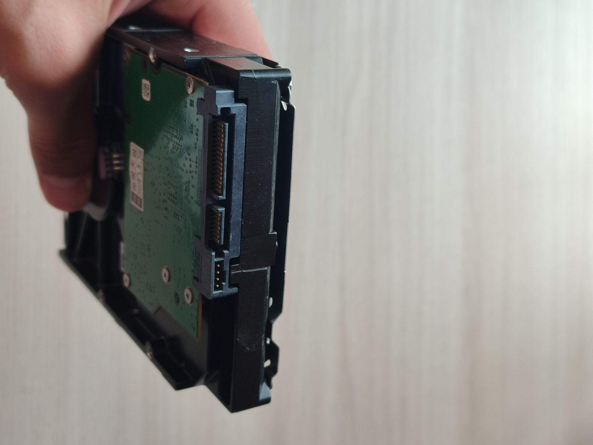 Жёсткий диск HHD 1tb