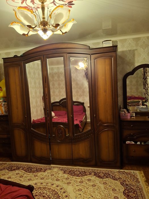 Спальный гарнитур