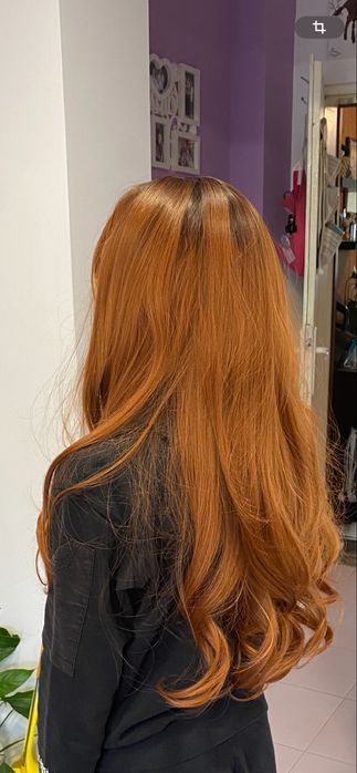 Перука в модерен цвят