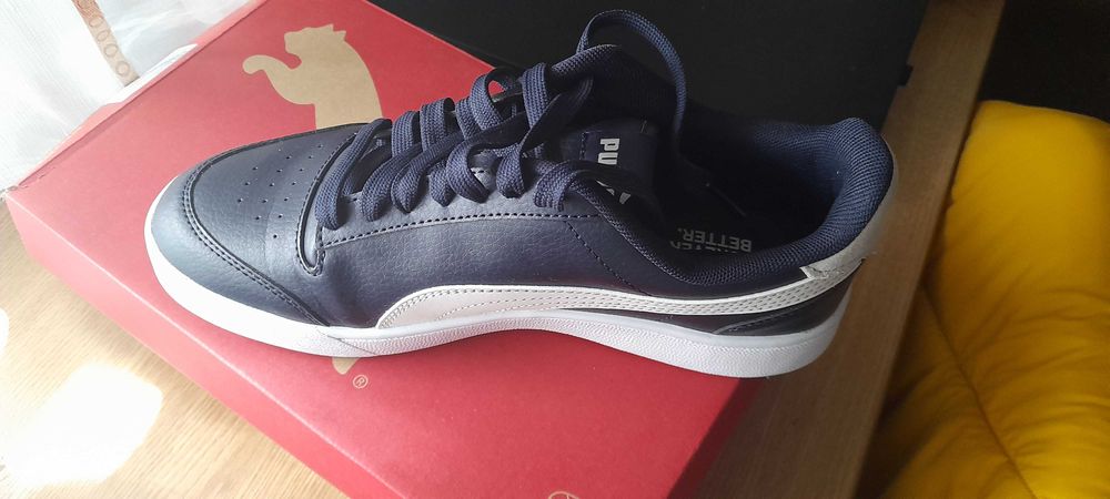 Vând o pereche de puma