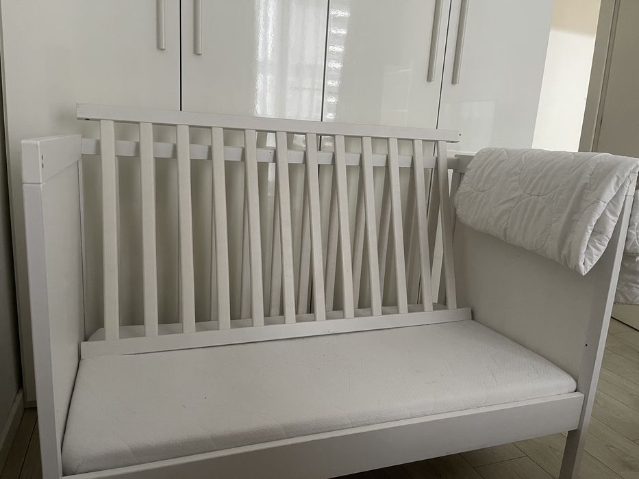 Patut + Saltea + Pilota bebelusi Sundvik Ikea