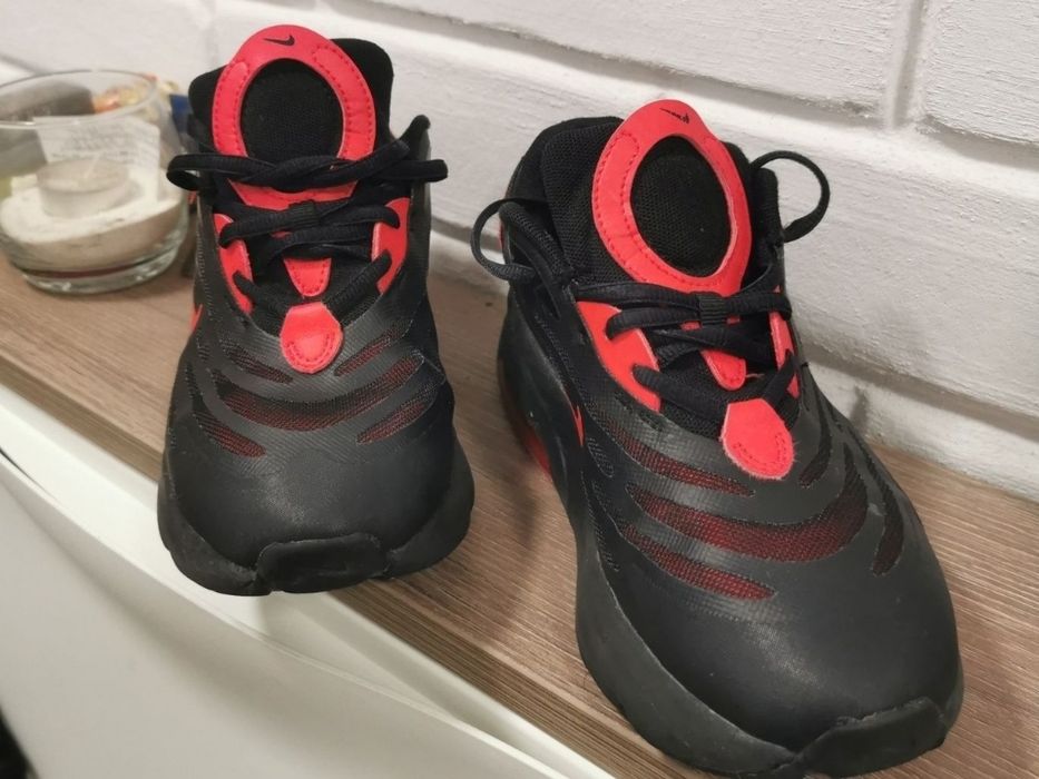 Маратонки Nike Air Max Exosense