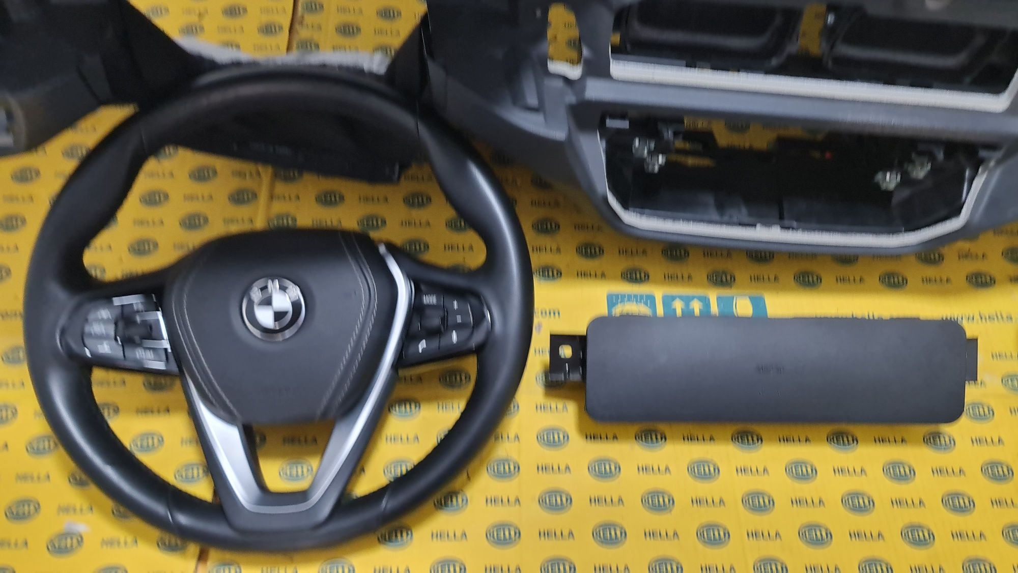 Plansa bord airbag volan genunchi capsa BMW 5 g30 g31 M5 f90