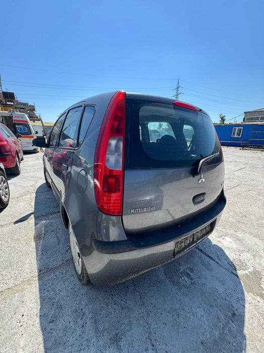 Mitsubishi colt  2005 Dezmembrez/Dezmembram