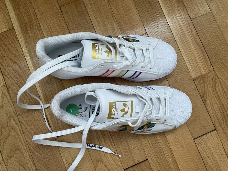 Adidas Superstar Pride