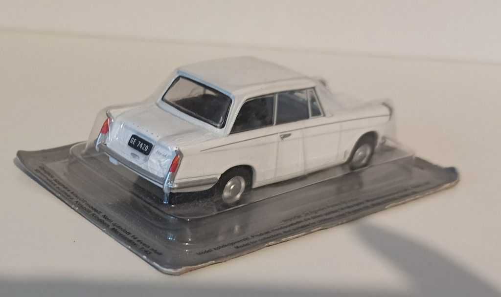 Macheta Triumph Herald Saloon 1962 - DeAgostini Masini de Legenda 1/43