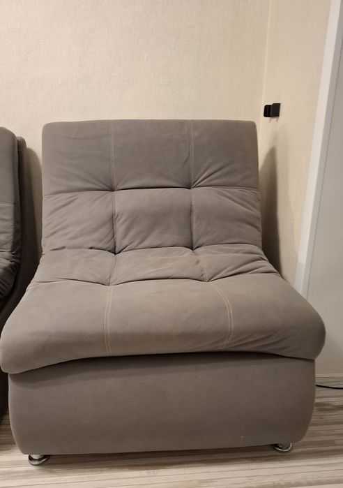 Часть от дивана,с ящиком