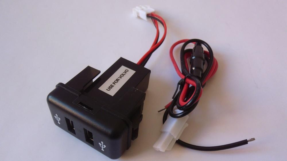 USB УСБ зарядно за вграждане за VW GOLF 4, MAN, Mercedes Actros MP4